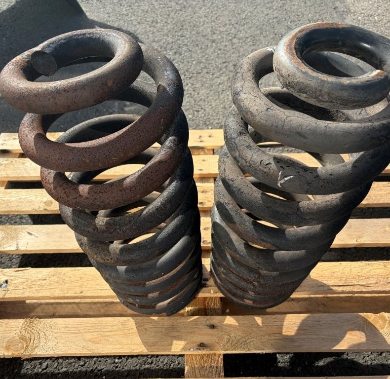 USED REAR SPRING U430