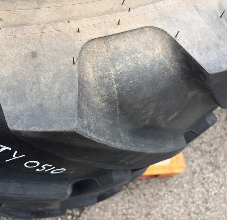 445/70R24 CONTINENTAL X2