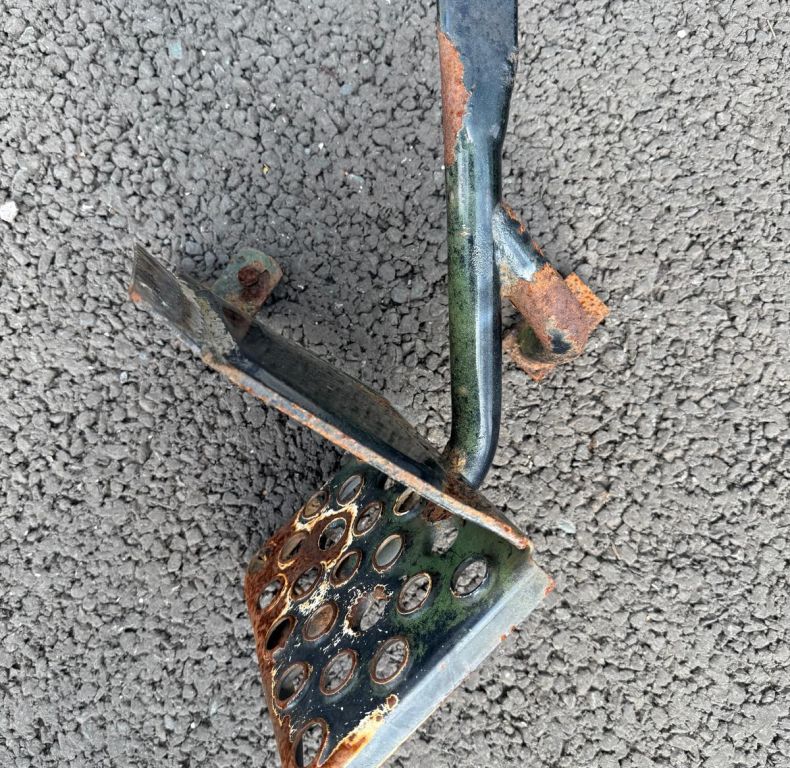 N/S TOP STEP SBU MODEL UNIMOGS