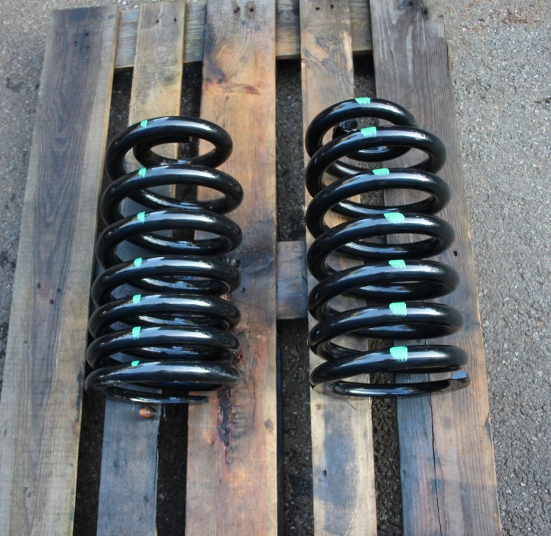AV FRONT HEAVY DUTY SPRINGS 425/435/437 UNIMOGS