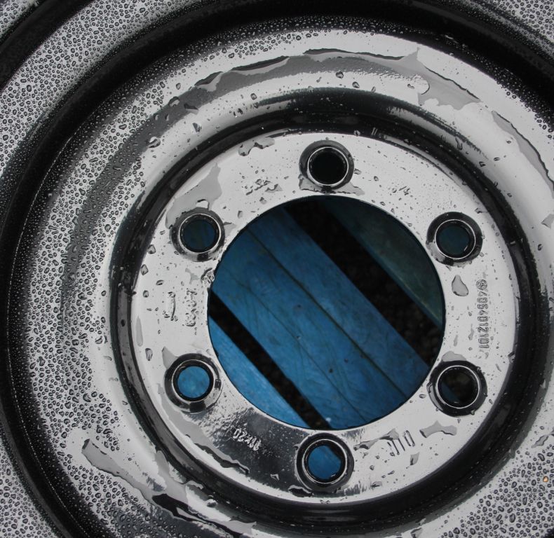 REFURBISHED WIDE TRACK 11X20" WHEEL RIMS