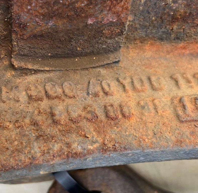 USED DIN BRACKETS 424 427