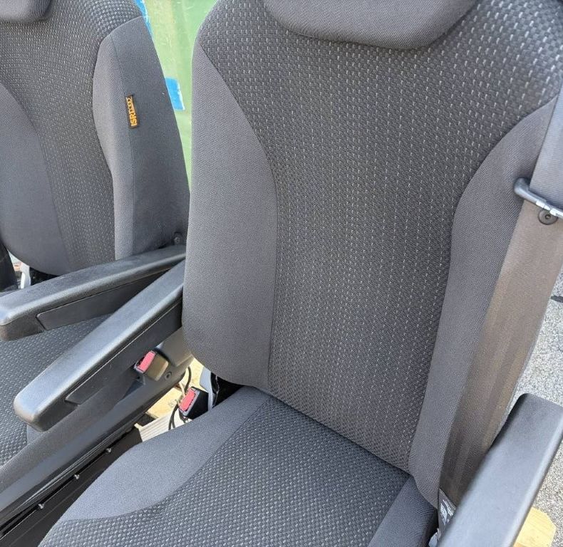 PAIR ISRI AIR SEATS UNUSED