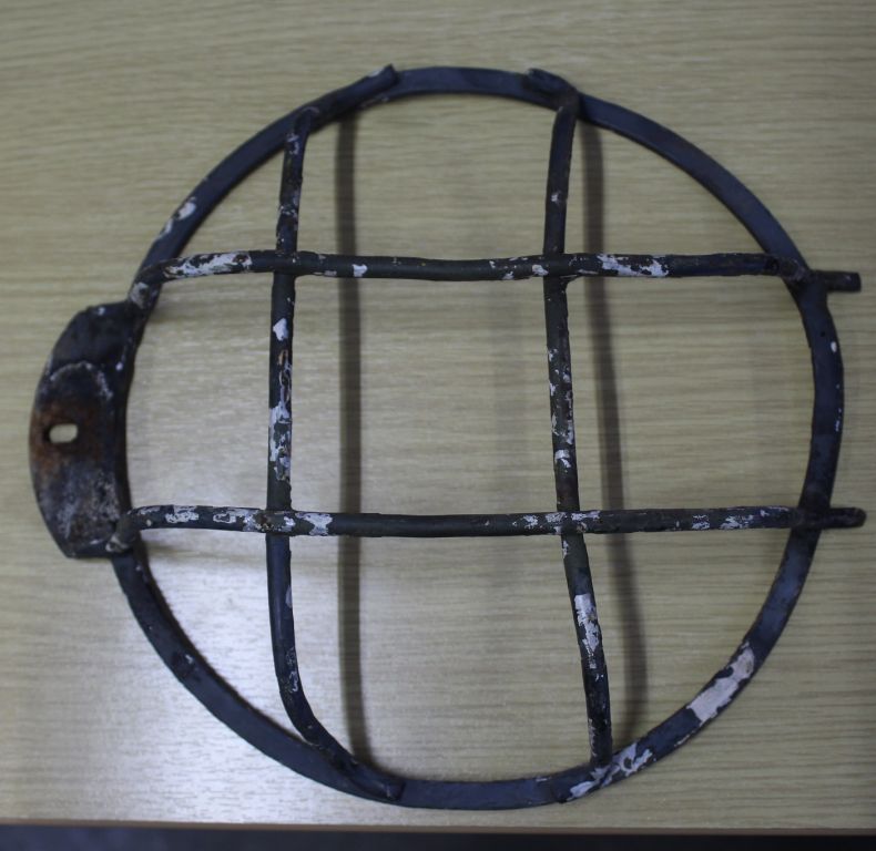 USED HEADLIGHT GRILLES U421/403/406/416