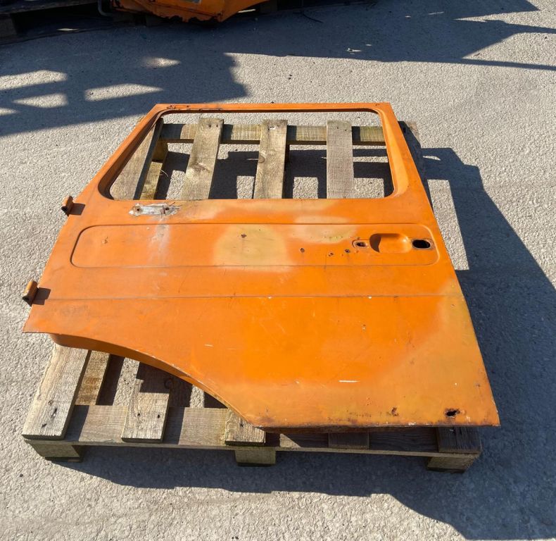 LEFT HAND DOOR SBU U1000-2450