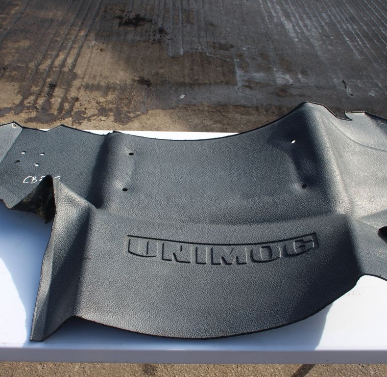 USED UHN U3000-5000 CAB/ENGINE COVER MAT