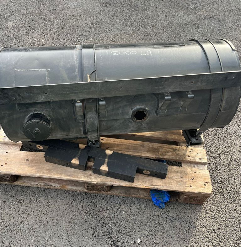DOUBLE CAB SBU FUEL TANK