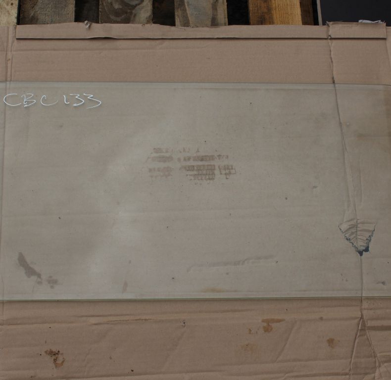 USED CAB REAR WINDOW GLASS