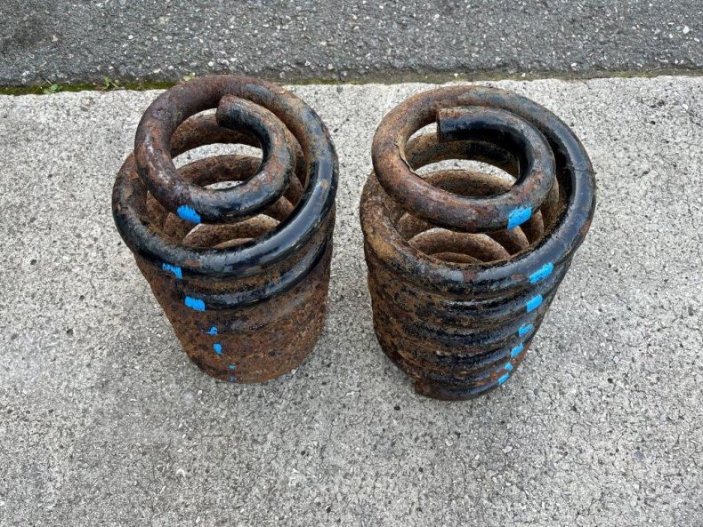 FRONT HEAVY DUTY SPRINGS 424-427