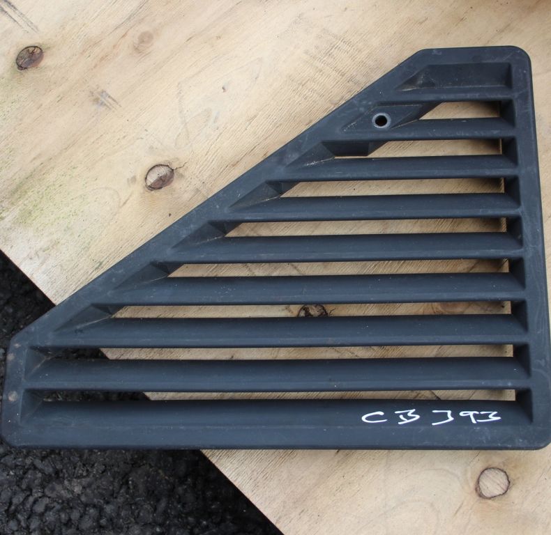 408/418 HEATER AIR INTAKE GRILLE