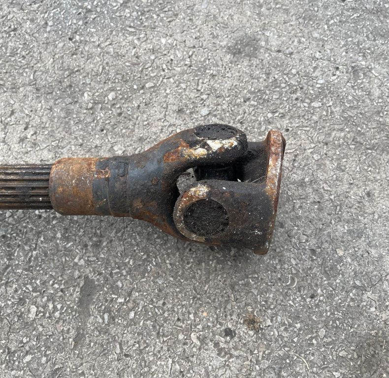 MB TRAC 1000 REAR PTO SHAFT