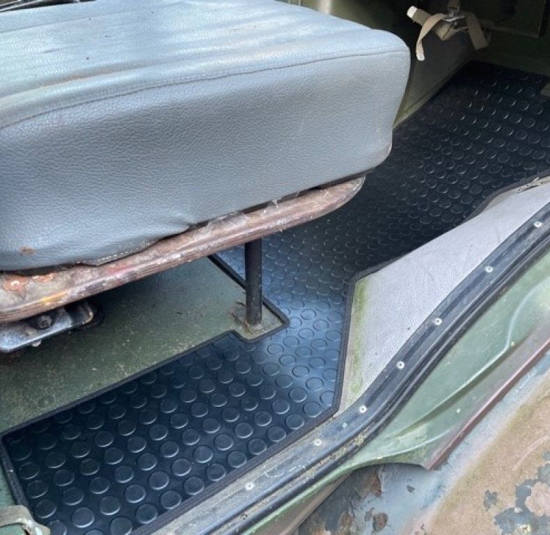 PAIR OF FLOORMATS TO SUIT U1300L & U3000/4000/5000