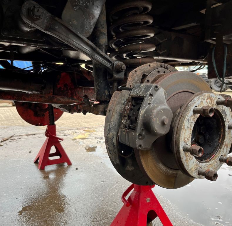 DISC BRAKE FAST AXLES