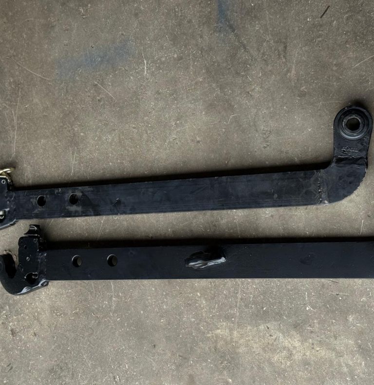 U406-427 3 POINT LINKAGE QR ARMS