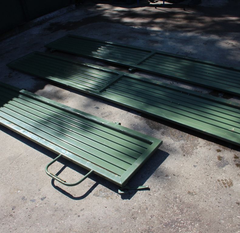 USED SET OF SIDES & TAILGATE FOR U1300L/U1350
