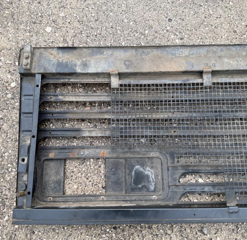 Used grille to suit U1200-U1700 models.