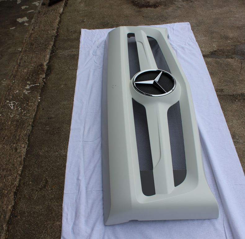 New Mercedes U4023/5023 Front Grille Upgrade