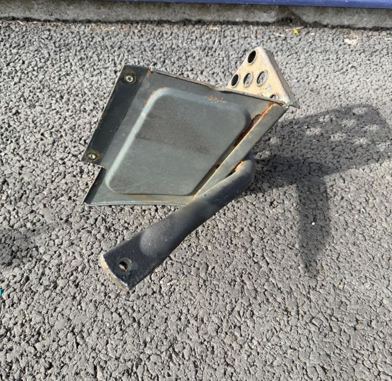 USED O/S TOP STEP SBU MODEL UNIMOGS