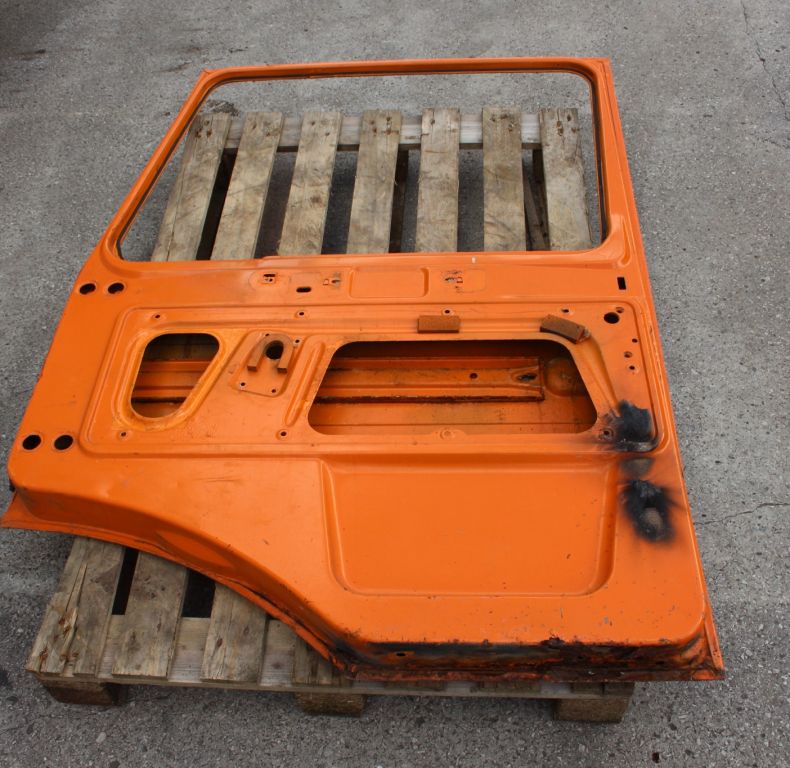 USED RH DOOR SBU
