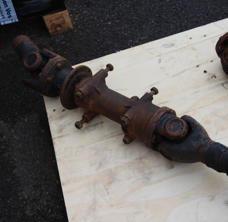 USED U900 406 REAR PTO