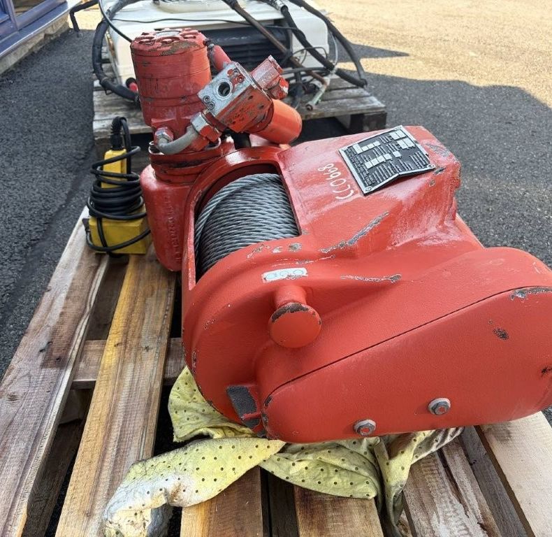 WERNER F64 HYDRAULIC WINCH