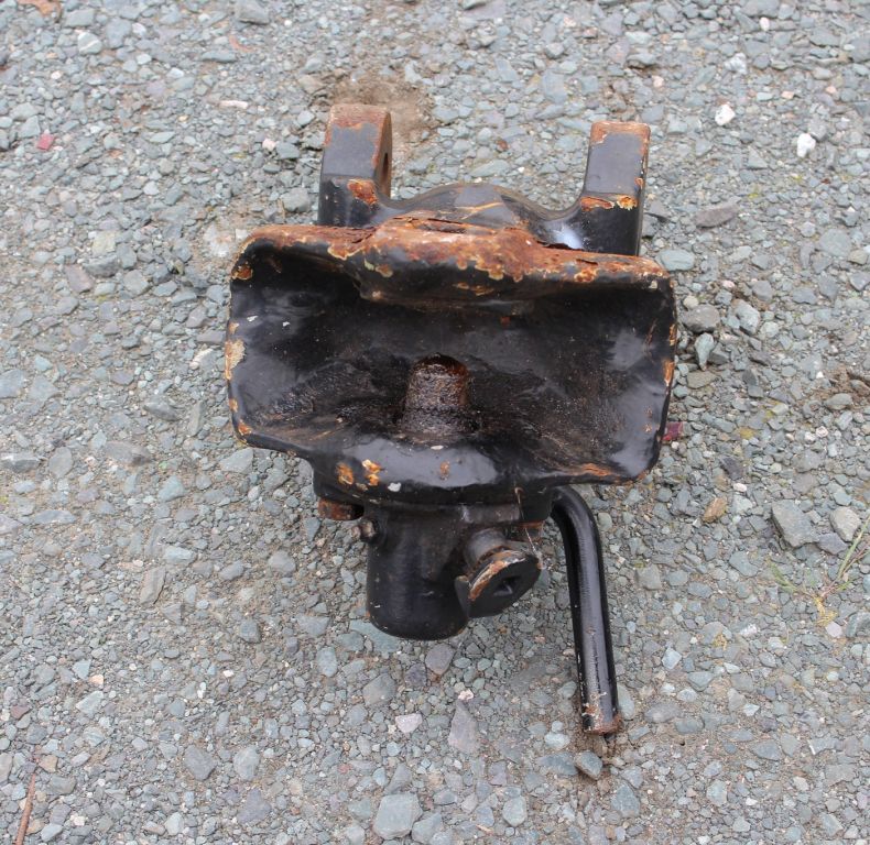 PIN-ON ROCKINGER TOW HITCH