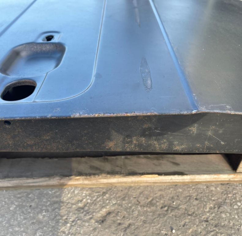 NEW/OLD STOCK DOOR ALL SQUARE CAB MODELS