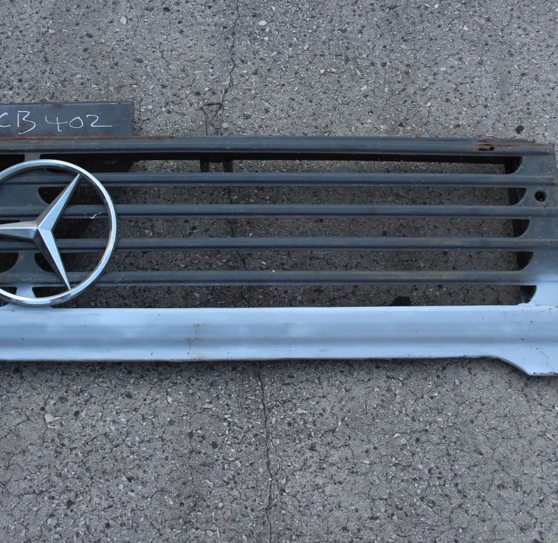 USED GRILLE TO SUIT U1000 424 121 MODELS