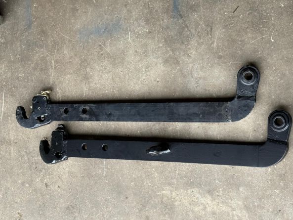 U406-427 3 POINT LINKAGE QR ARMS