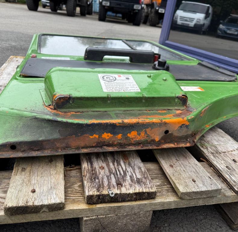 USED LEFT HAND NEARSIDE DOOR 424-437 SBU