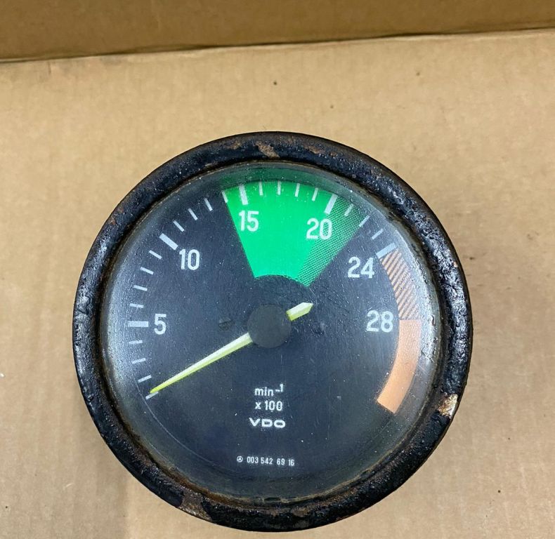 USED REV COUNTER 12V OM366