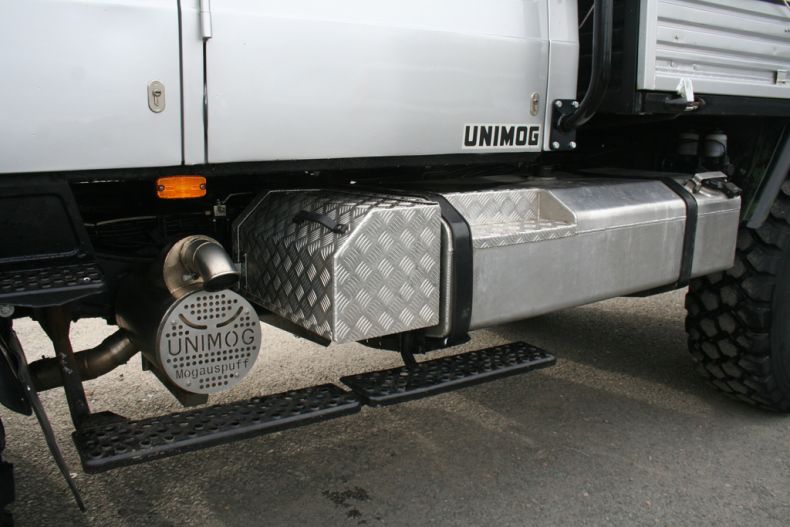 STAINLESS STEEL EXHAUST SYSTEM U1300,U1550 435-437