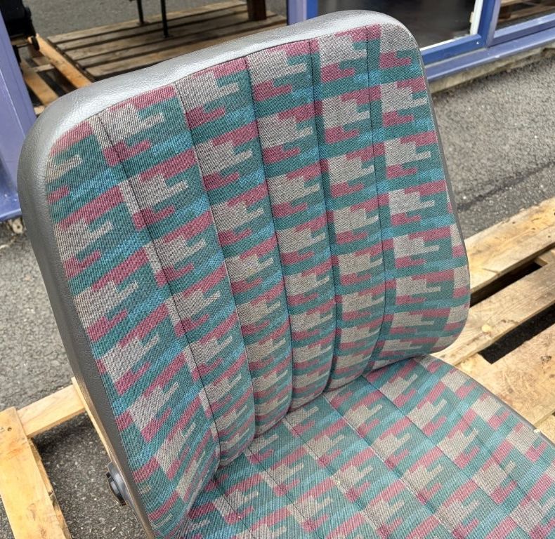 USED LEFT HAND CAB SEAT SBU