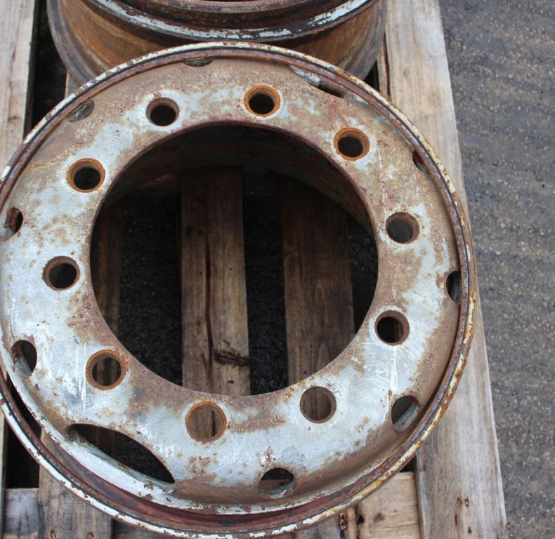 X1 10 BOLT 10X20" WHEEL RIMS U1500-2450 UNIMOGS