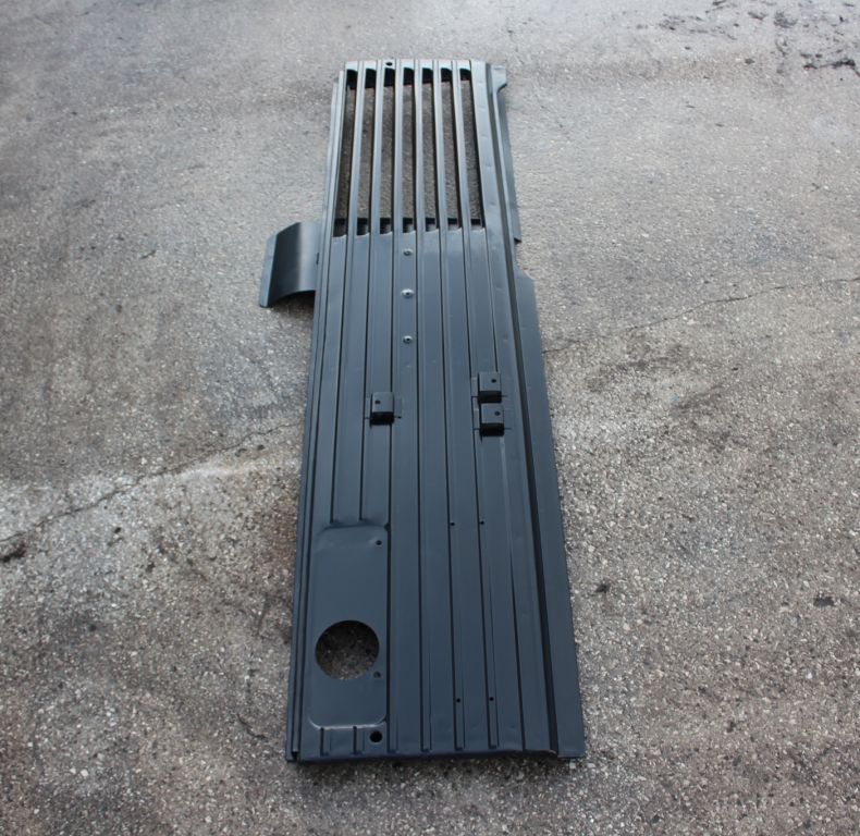 NEW GENUINE MERCEDES GRILLE U1200-1700 MODELS