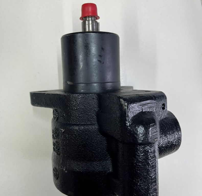 USED POWER STEERING PUMP 100BAR UNIMOG