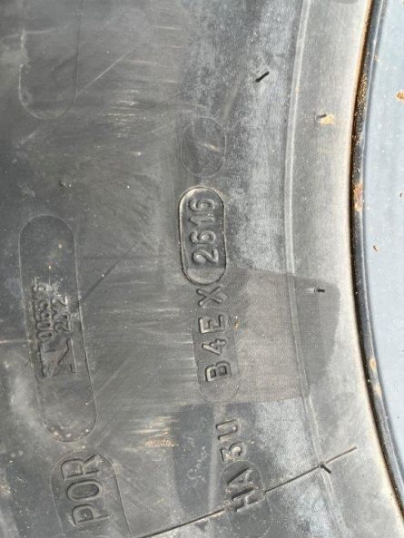 SET 5 WIDE TRACK RIMS WITH 335/80R20 MICHELIN XZL