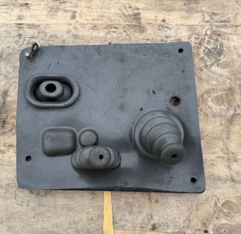 USED GEAR LEVER GAITER 406 416