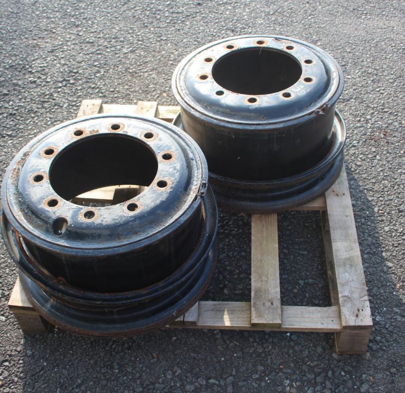 10 BOLT 10X20 TUBELESS RIMS