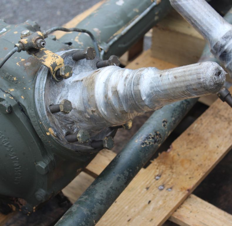 USED LOW KMS 406/416 DRUM BRAKE AXLES