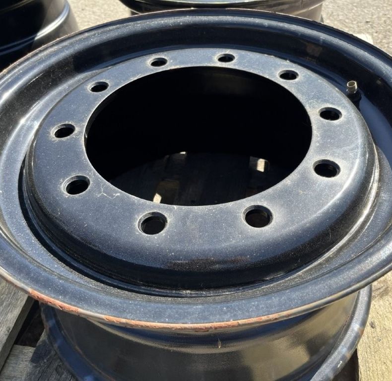 5x UNUSED 11X20 RIMS