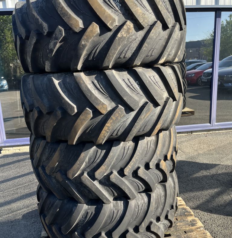 425/75R20 BKT x4