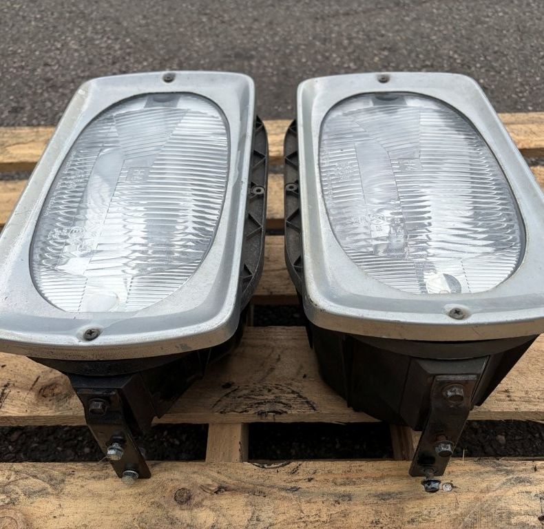 SBU HEADLIGHTS PAIR