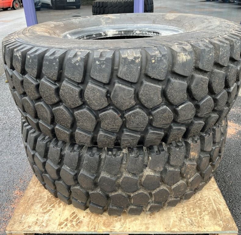 MICHELIN XZL2 395/8520