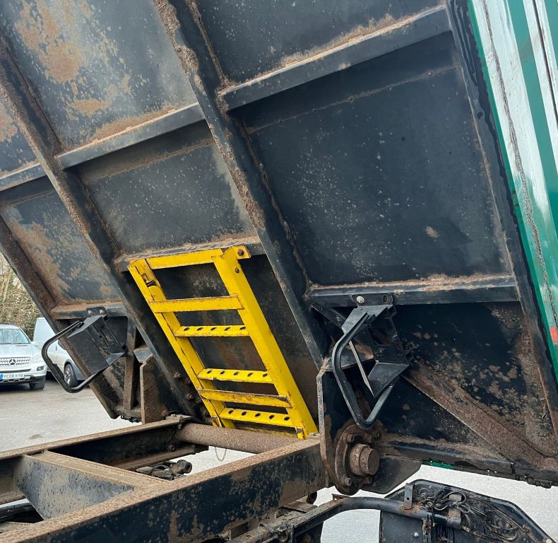 REAR TIP WOODCHIP BODY