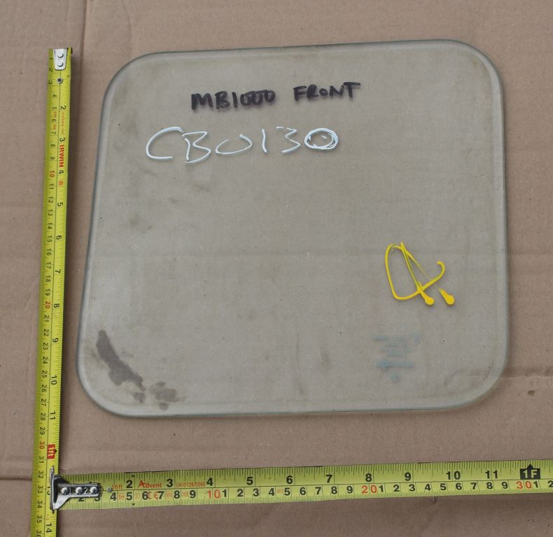 USED MB TRAC FRONT LOWER GLASS