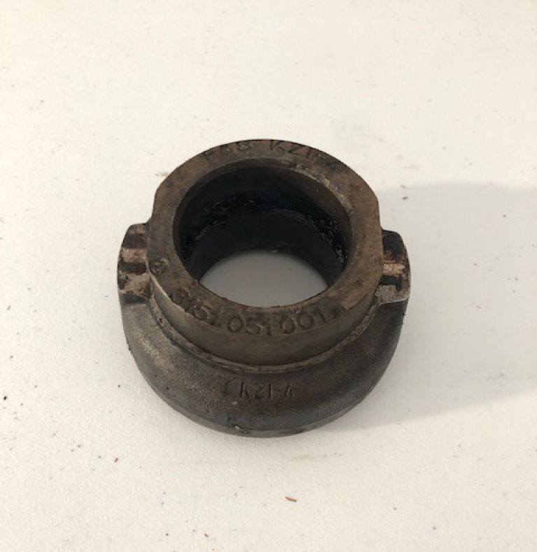 USED SINGLE CLUTCH RELEASE BEARING SQUARE CAB