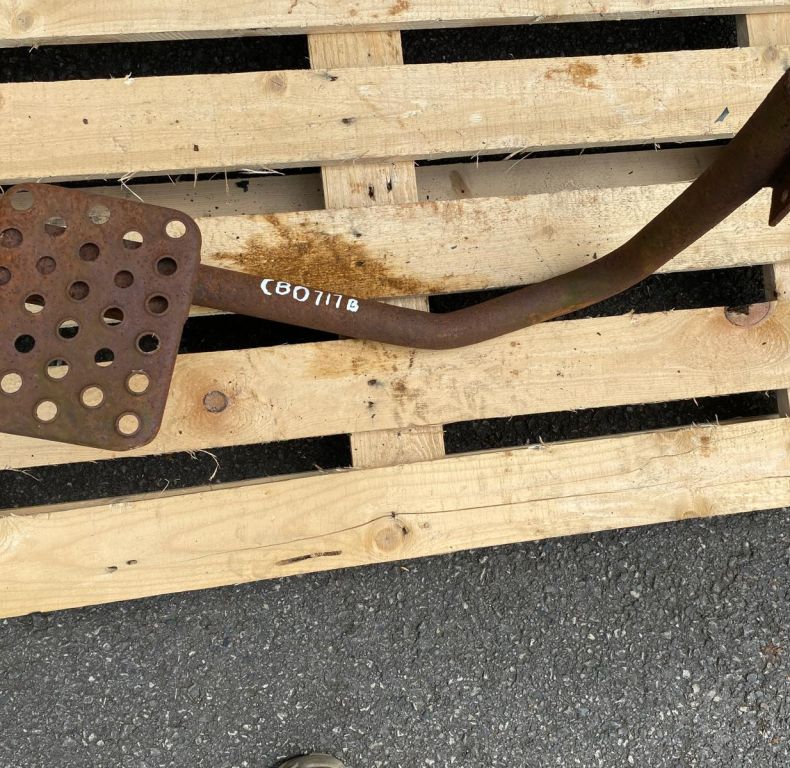PAIR OF 406/416 NON STANDARD STEPS
