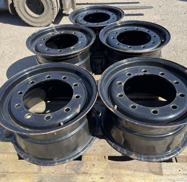 5x UNUSED 11X20 RIMS