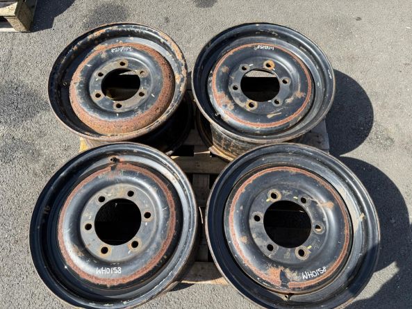 SET 4 USED RIMS 424 401 0801
